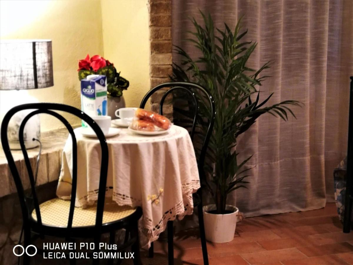Villa Con Piscina أسيسي المظهر الخارجي الصورة